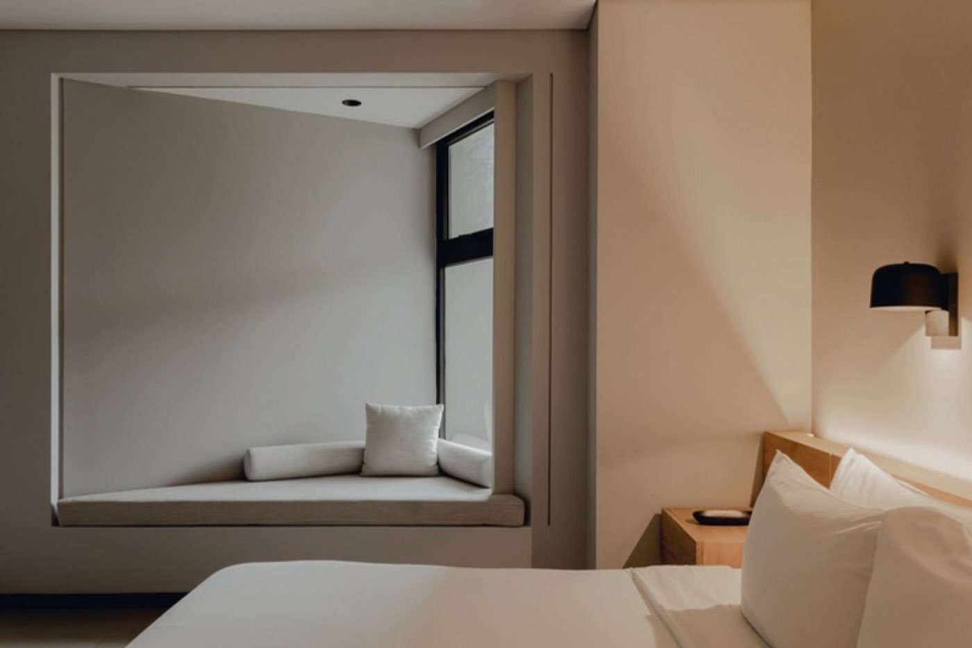 Reading nook and bedroom detail