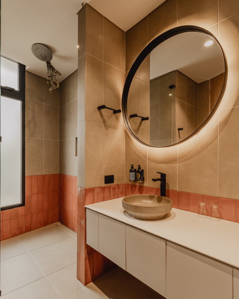 Twin Suite bathroom